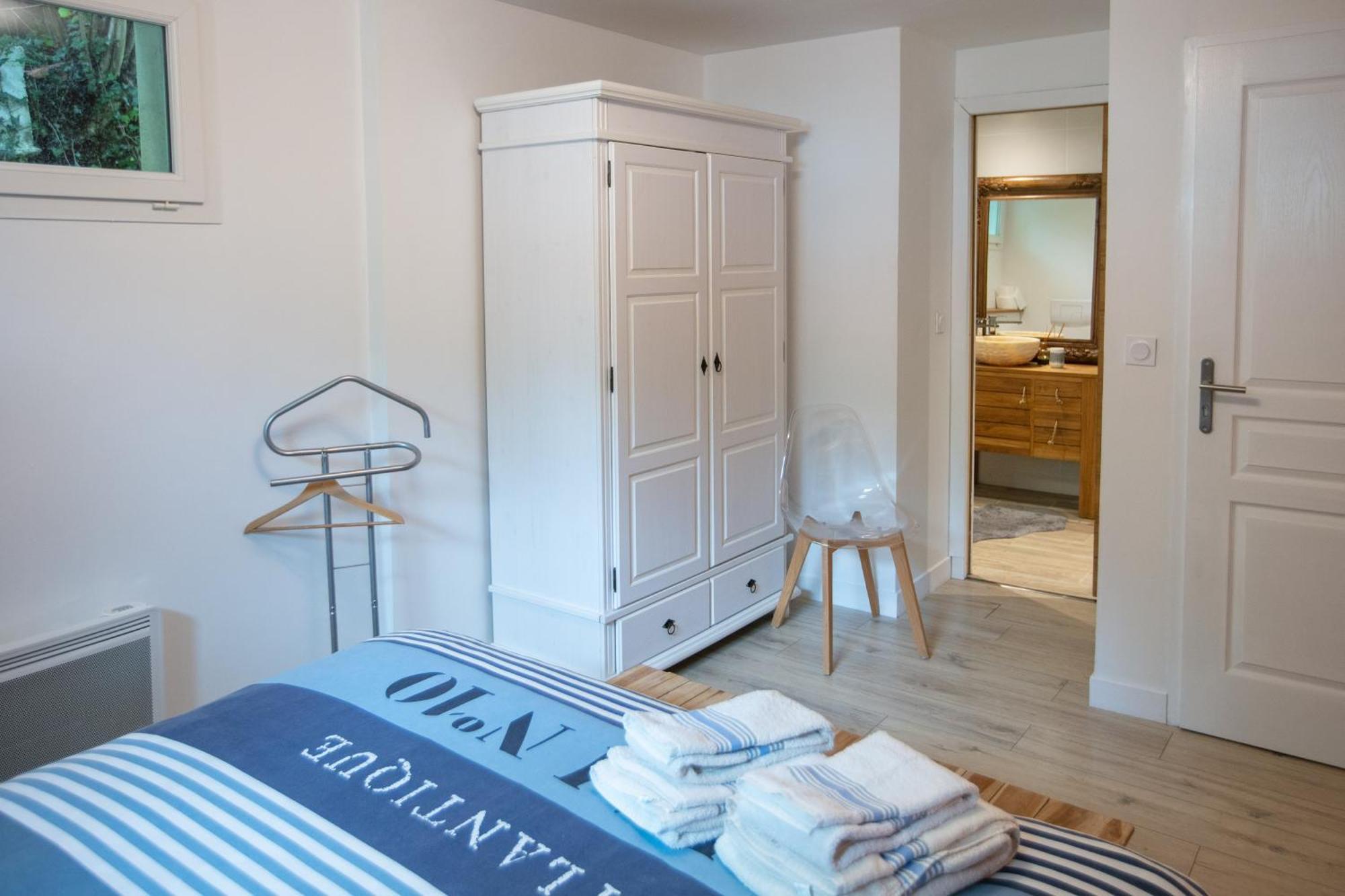 Erreka Txikia Bed & Breakfast Urrugne Oda fotoğraf