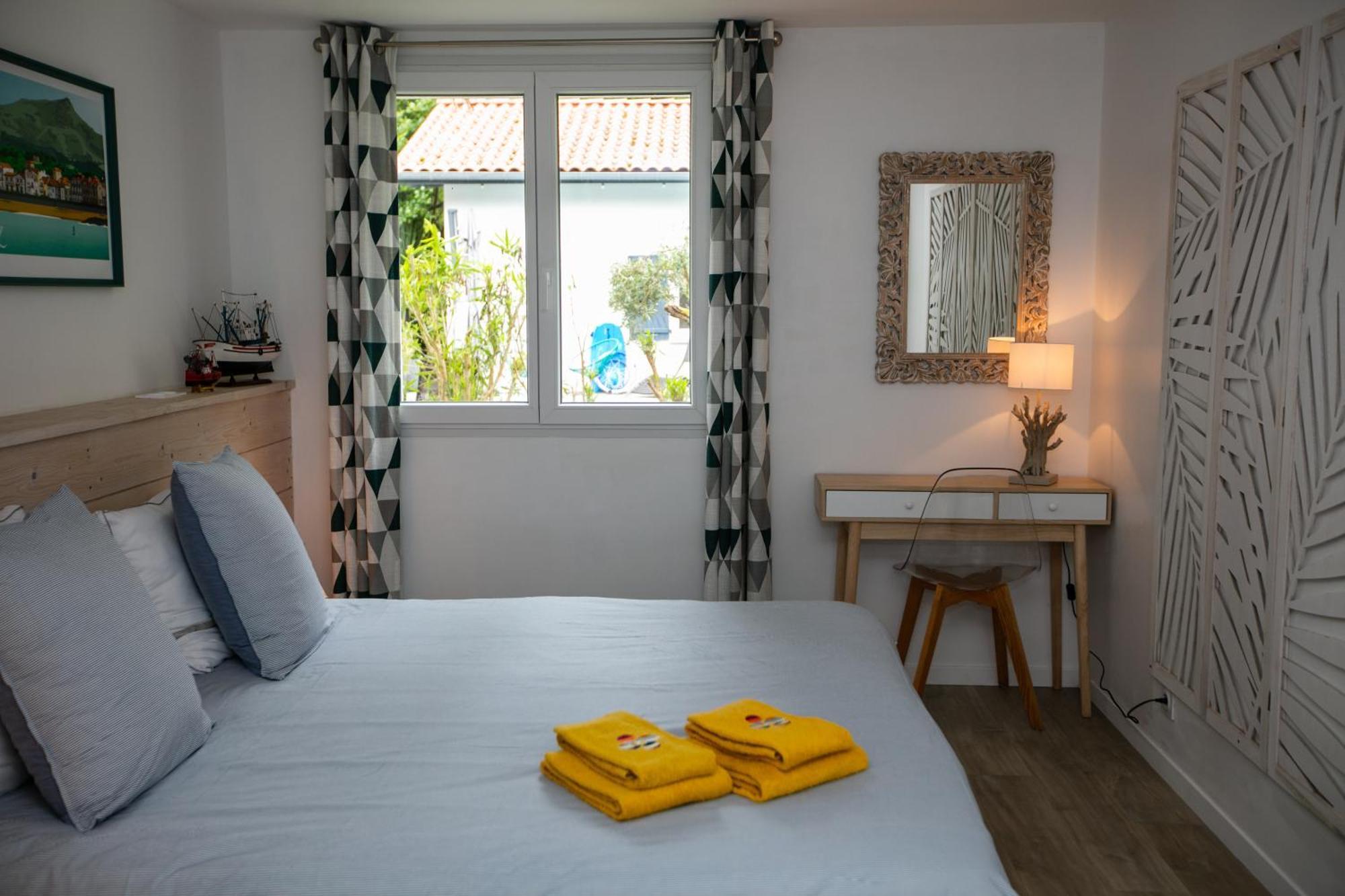 Erreka Txikia Bed & Breakfast Urrugne Oda fotoğraf